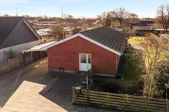 Villa på Helstrupvej 19, Snejbjerg, 7400 Herning