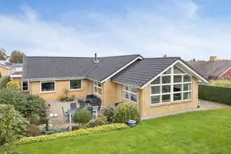 Villa på Hvidkjærsvej 14, Erritsø, 7000 Fredericia