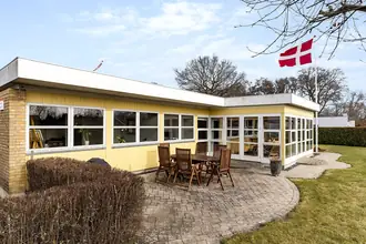 Villa på Ellekrattet 7, Sundby, 4800 Nykøbing F