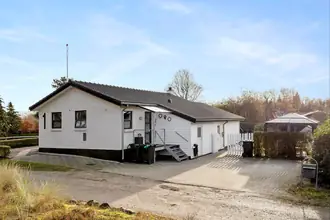 Fritidshus på Egevej 1, Fjellerup Strand, 8585 Glesborg