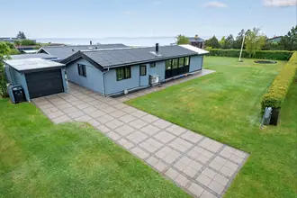 Fritidshus på Sandvigvej 15, 4750 Lundby