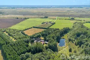 Landejendom på Vestre Skivevej 183, 8800 Viborg