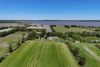 Landejendom på Fjordvej 16, Kærup, 7741 Frøstrup