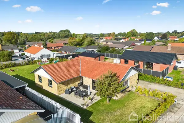 Villa på Hjertegræsvej 8, 5210 Odense NV