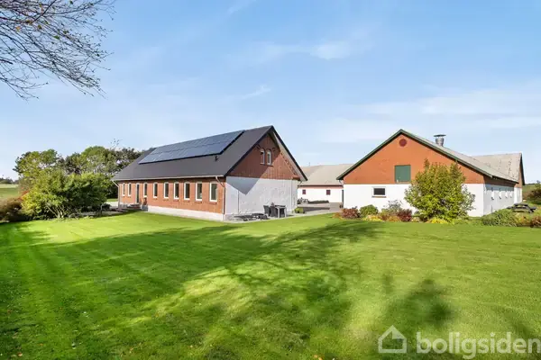 Planteavlsgård/-jord på Skarpholtvej 15, 9750 Østervrå
