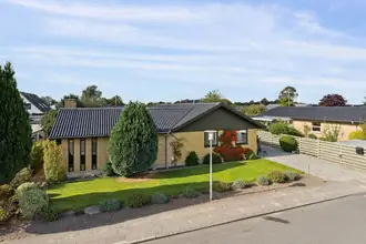 Villa på Ørnehøjvej 5, 8831 Løgstrup