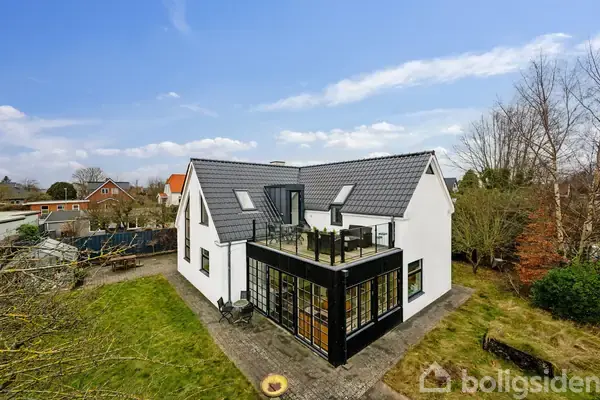 Villa på Myrholmsvej 93, 8260 Viby J