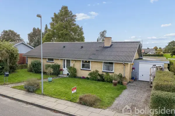 Villa på Kronborgvej 13, 8381 Tilst