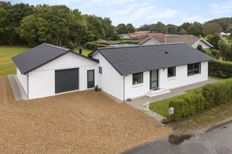 Villa på Klinkvej 8, Grønbjerg, 7323 Give