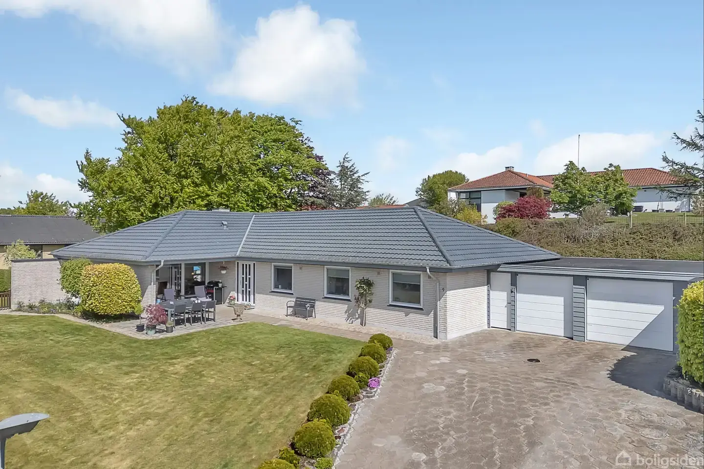 Velholdt og løbende moderniseret villa