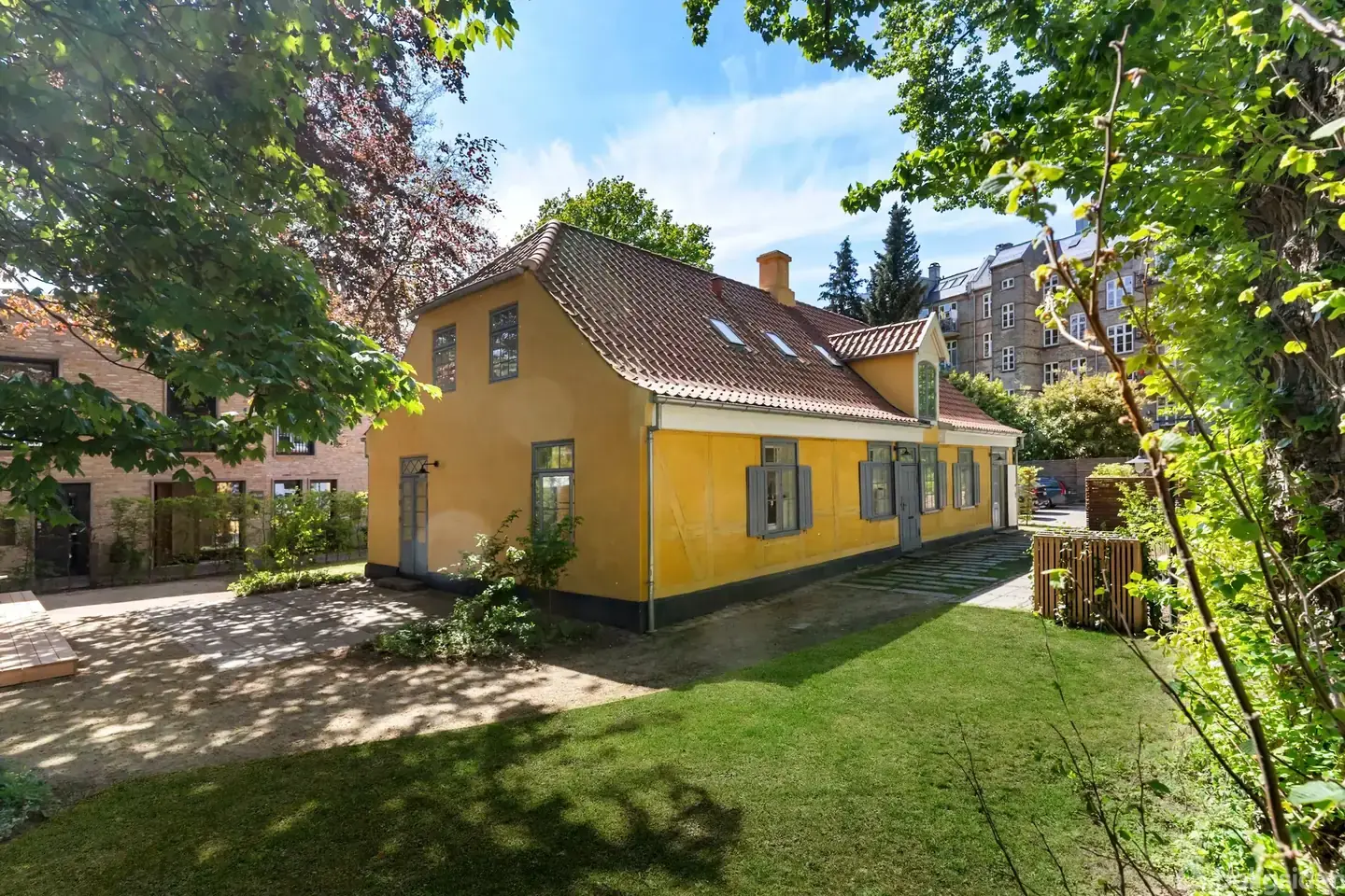 Villa på Falkoner Alle 114A, 2000 Frederiksberg