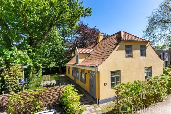 Villa på Falkoner Alle 114A, 2000 Frederiksberg