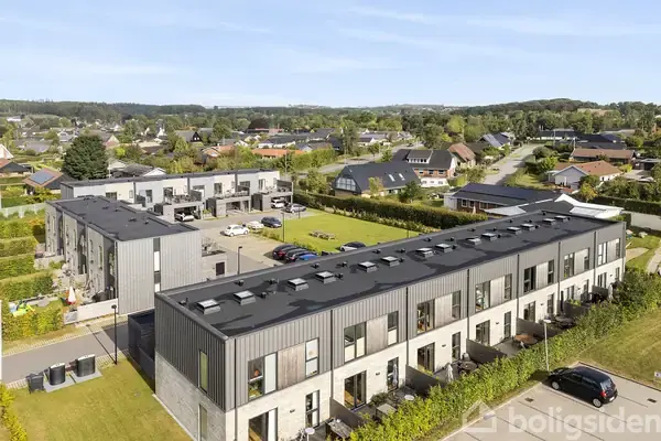 Rækkehus på Navervej 1N, 8382 Hinnerup