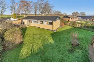 Villa på Sanatorievej 18, Studstrup, 8541 Skødstrup