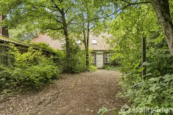 Villa på Hovedvejen 106, 6052 Viuf