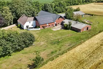 Landejendom på Debelvej 120, 6855 Outrup
