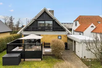 Villa på Strandvejen 117, Rønne, 3700 Rønne