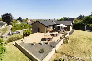 Villa på Lundgårdsvej 3, 8270 Højbjerg