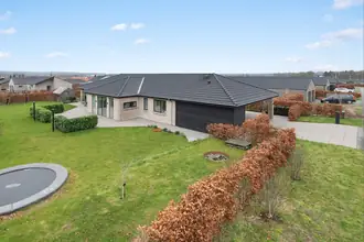 Villa på Mac Hoffmanns Vej 10, 8543 Hornslet