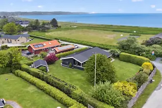 Fritidshus på Kirkholm Strandby 1B, 7130 Juelsminde
