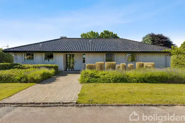Villa på Mejsevænget 1, 5610 Assens
