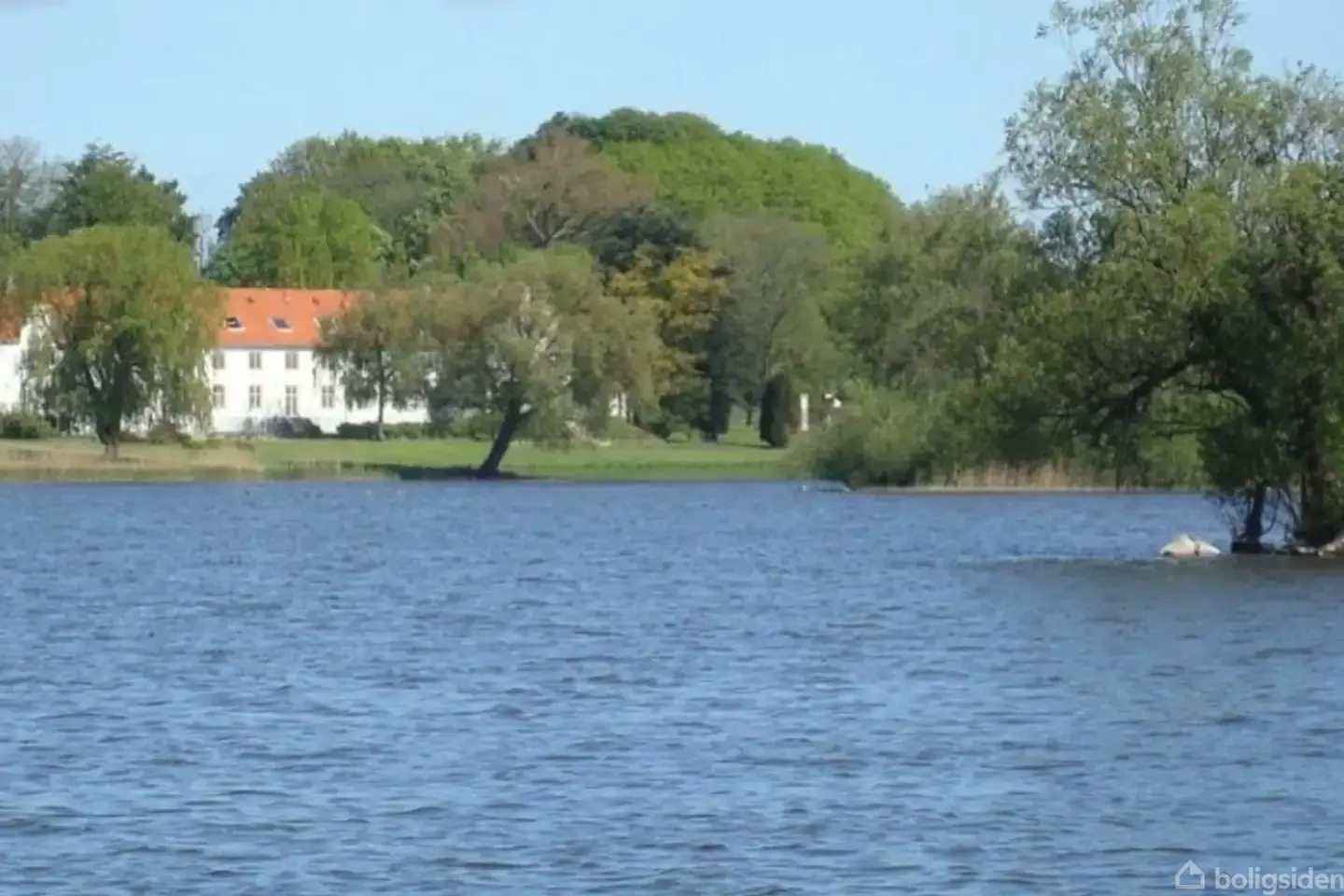 Telek, 990 m²