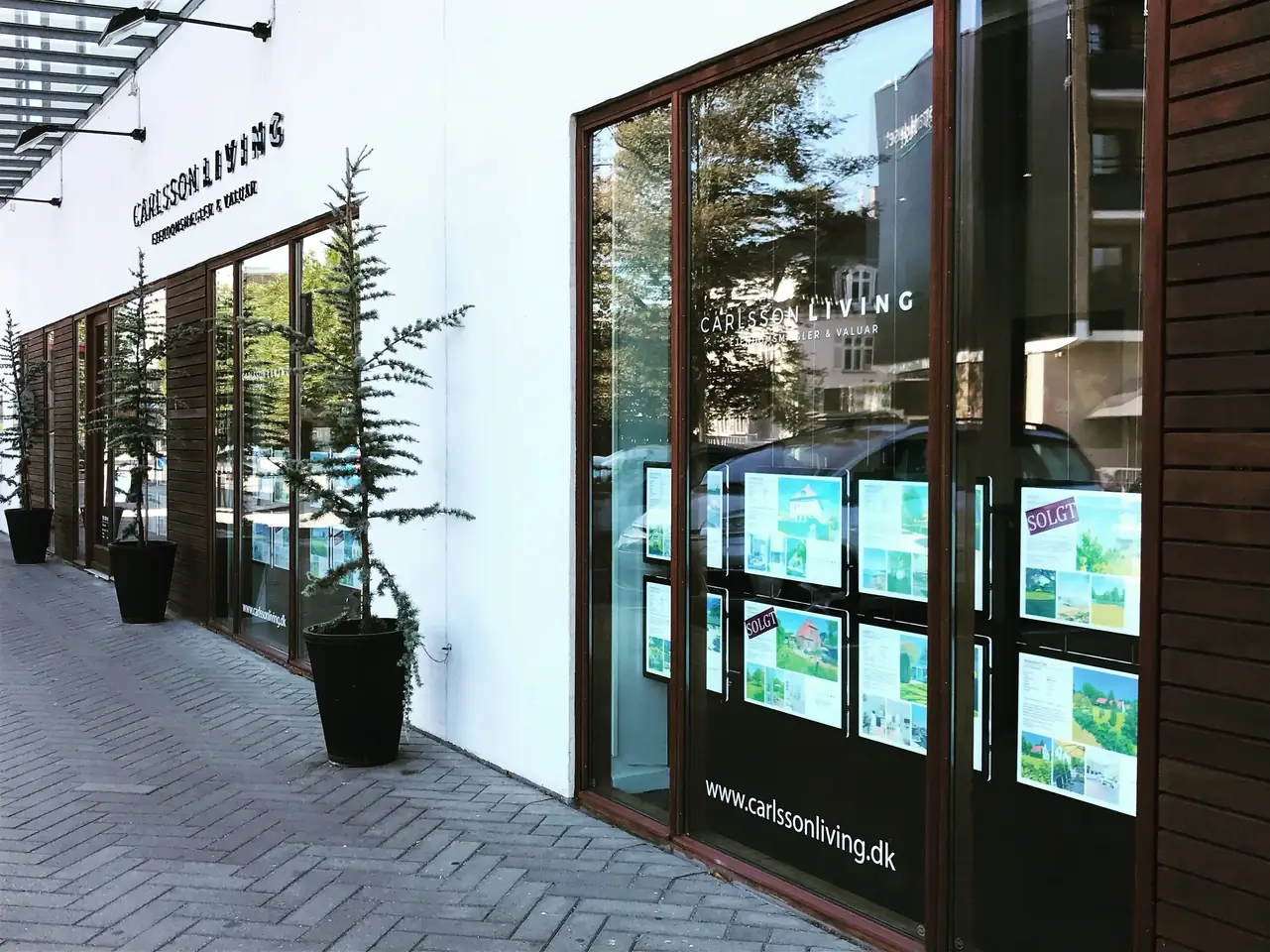 C A R L S S O N L I V I N G